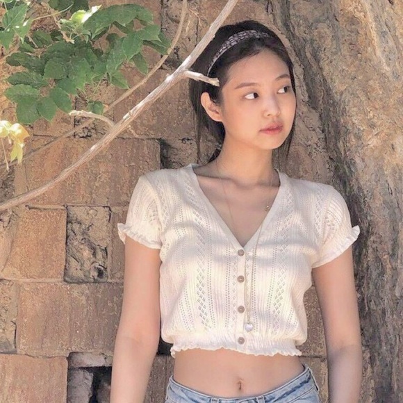 Puff sleeve knit top - Picture 4 of 4